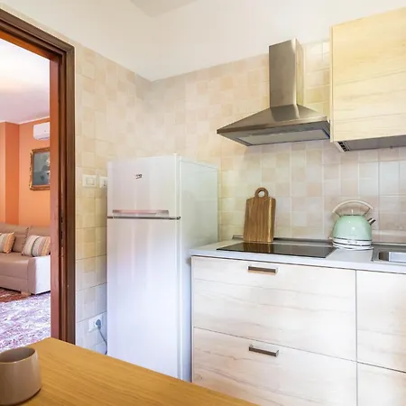 Armida - 1976 Apartment