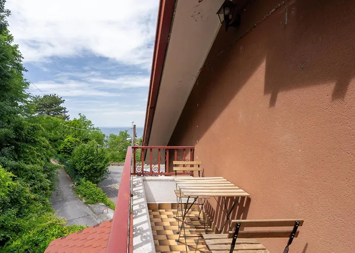 Armida - 1976 Apartment Trieste